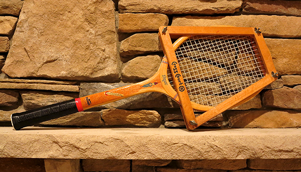 wooden-tennis-racket