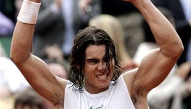 tennis-one-arm-bigger