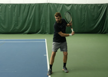 The One-Handed Backhand | 3-Step Process & Fundamentals
